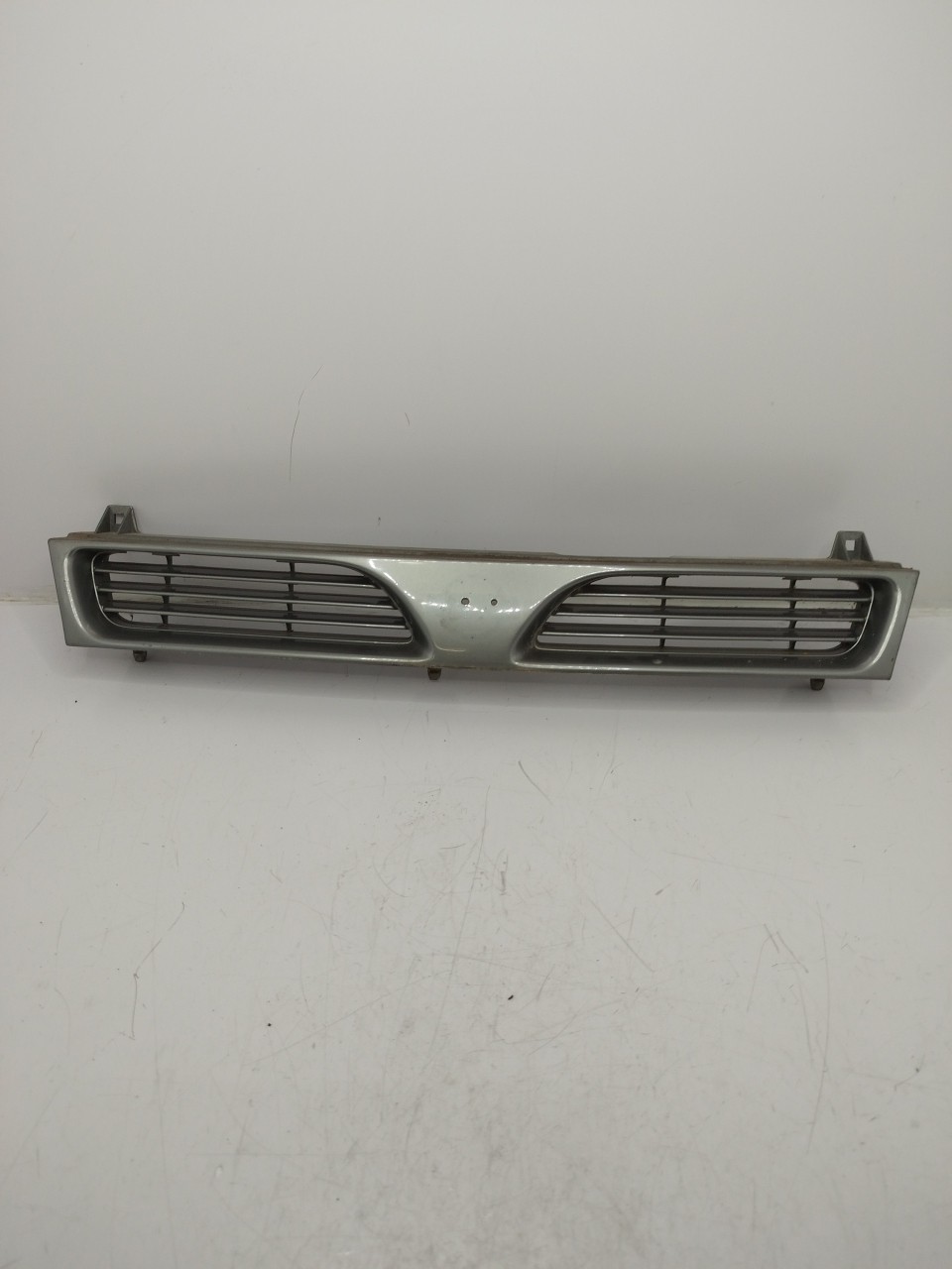 Grelha da Frente NISSAN SUNNY III  de 1990 a 1996