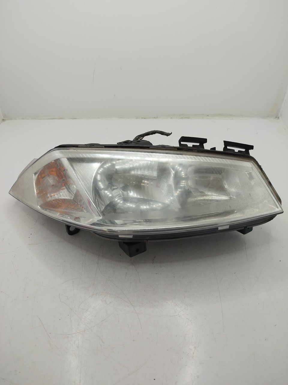 Farol/ Otica Dianteiro DTO RENAULT MEGANE II  de 2001 a 2012
