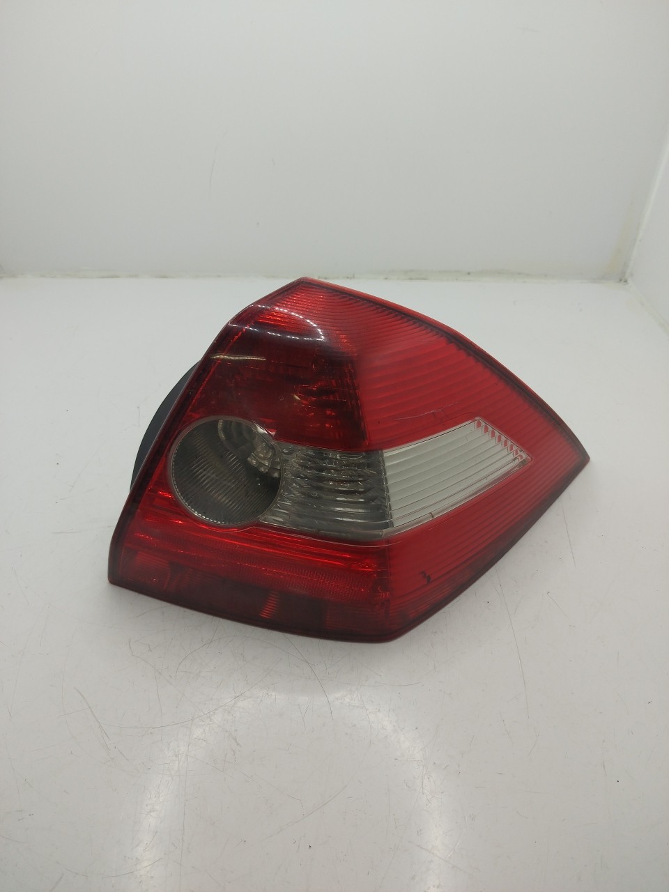 Farolim Stop Esq RENAULT Megane II Sedan  de  a 