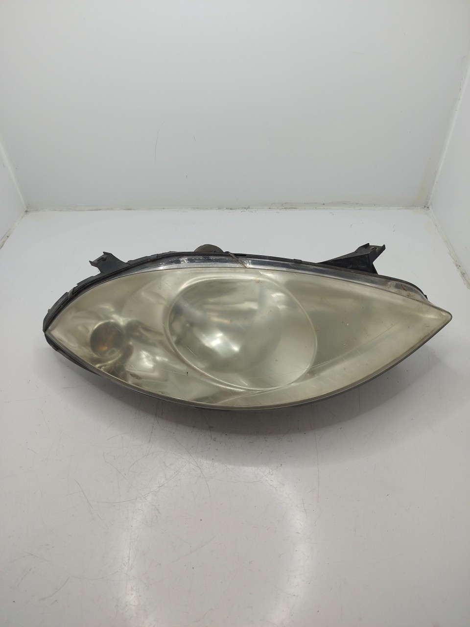 Farol/ Otica Dianteiro DTO MERCEDES-BENZ Classe A  de  a 