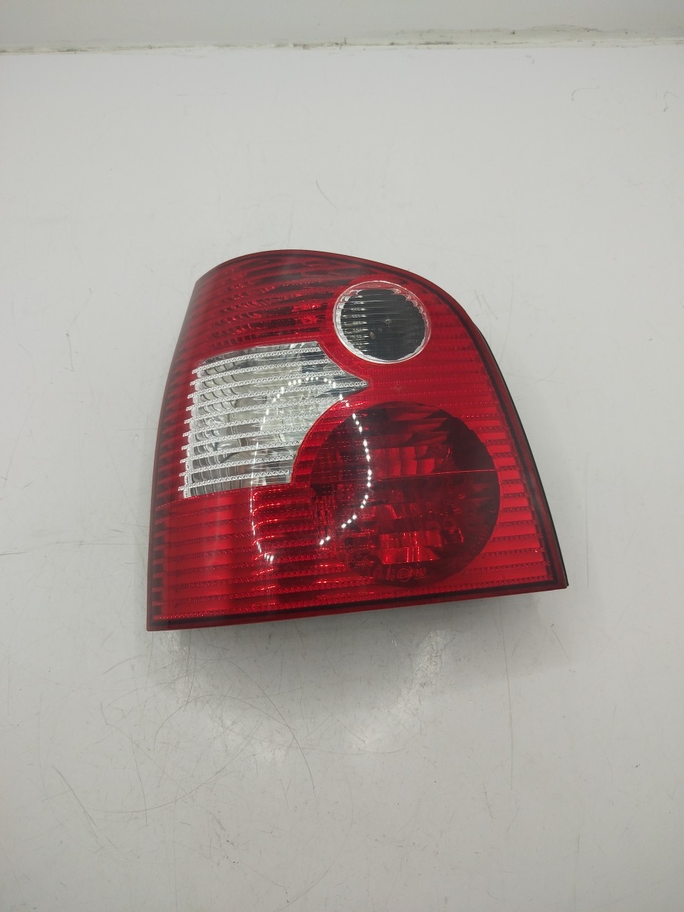 Farolim Stop Esq VOLKSWAGEN POLO  de 2001 a 2014