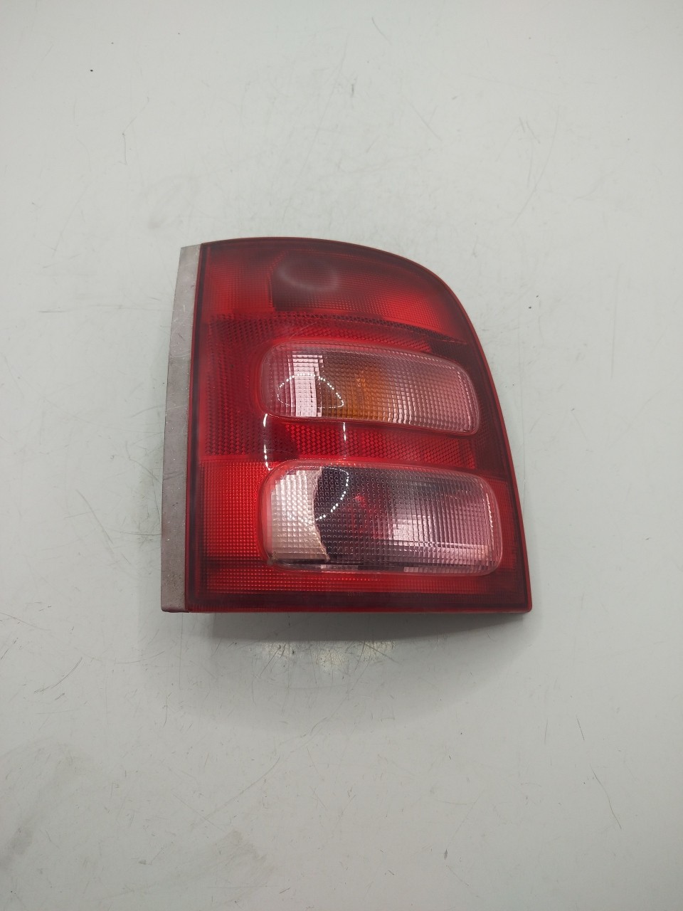 Farolim Stop Esq NISSAN MICRA II  de 1992 a 2007