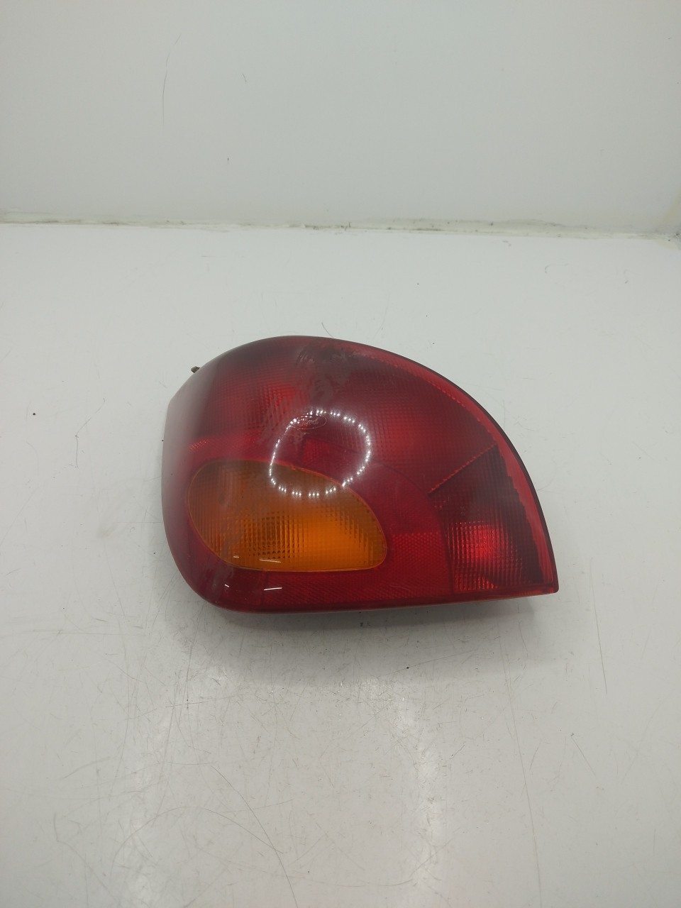 Farolim Stop Esq FORD FIESTA IV  de 1995 a 2002