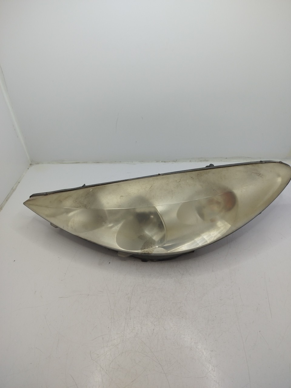 Farol/ Otica Dianteiro ESQ PEUGEOT 206 Hatchback  de 1998 a 2012