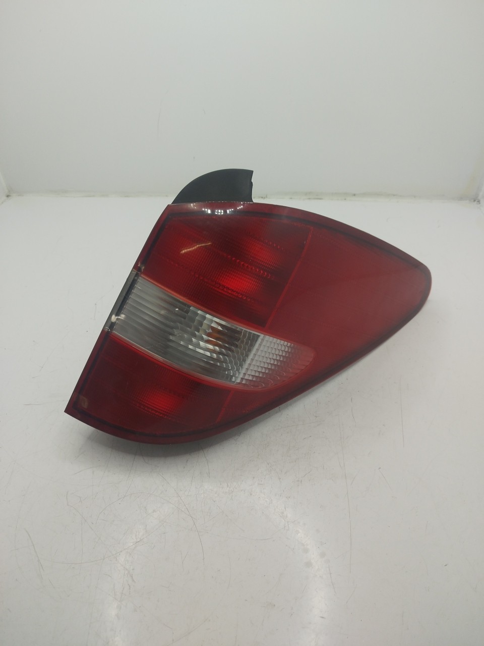 Farolim Stop Dto SSANGYONG RODIUS  de 2005 a 0