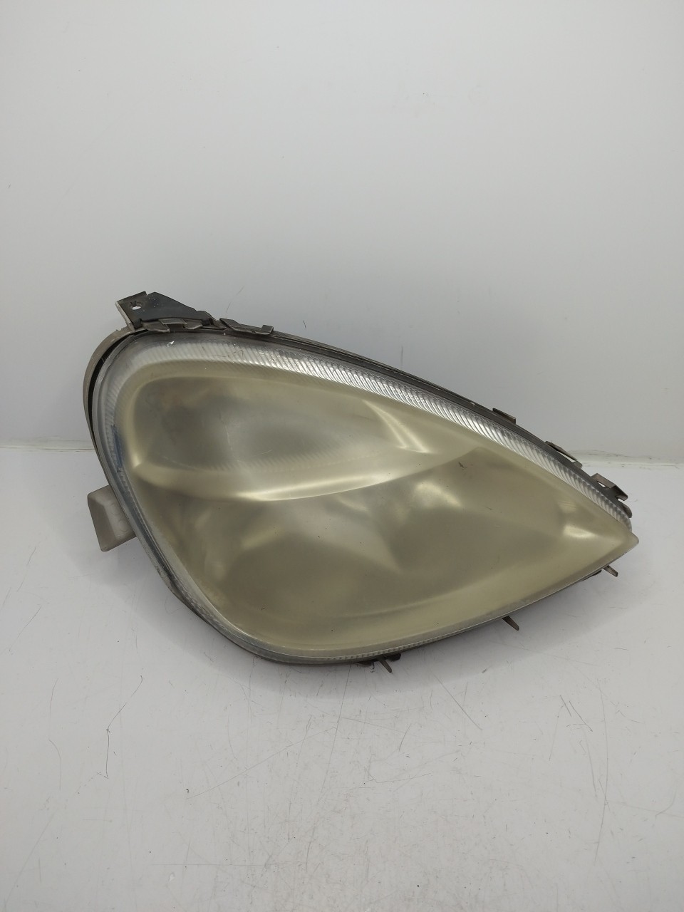 Farol/ Otica Dianteiro DTO MERCEDES-BENZ Classe A  de  a 