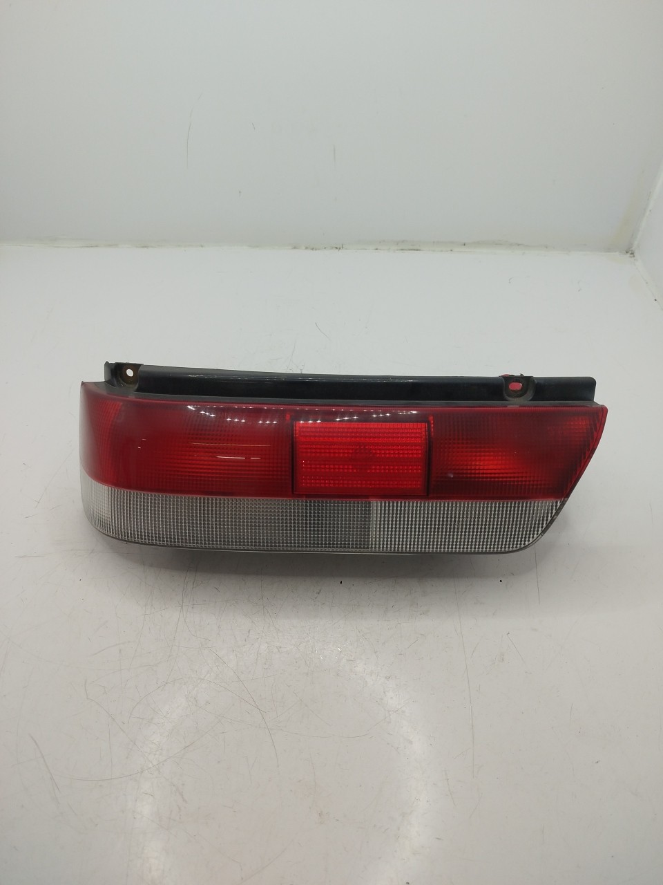 Farolim Stop Esq SUZUKI SWIFT II Hatchback  de 1989 a 2005
