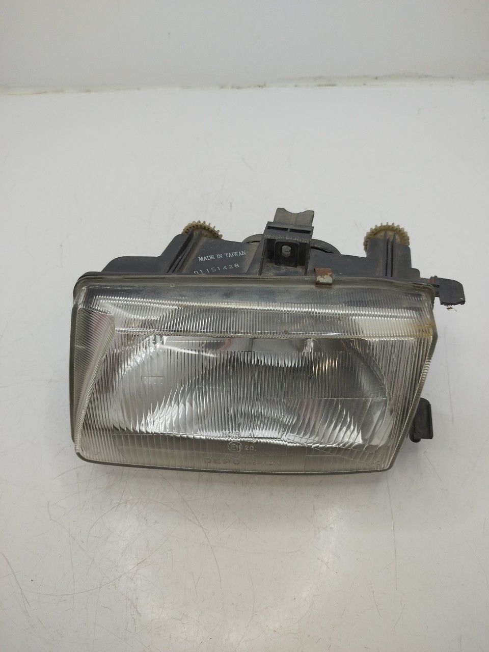 Farol/ Otica Dianteiro ESQ SEAT IBIZA II  de 1993 a 2002