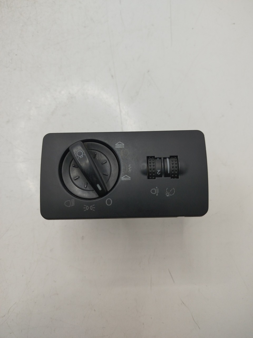 Botão / Interruptor de Luzes SKODA FABIA I  de 1999 a 2008