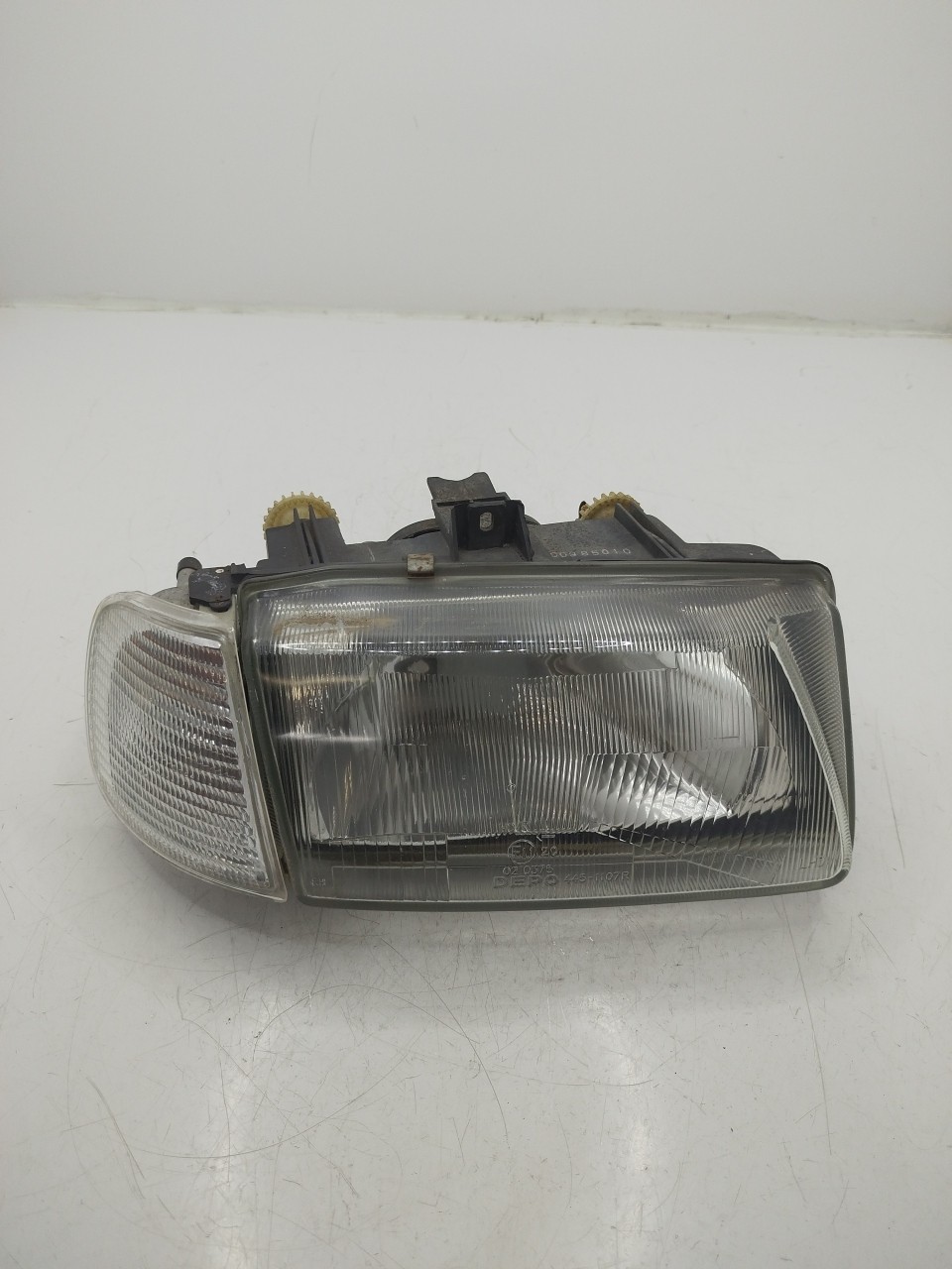 Farol/ Otica Dianteiro DTO SEAT CORDOBA  de 1993 a 2002