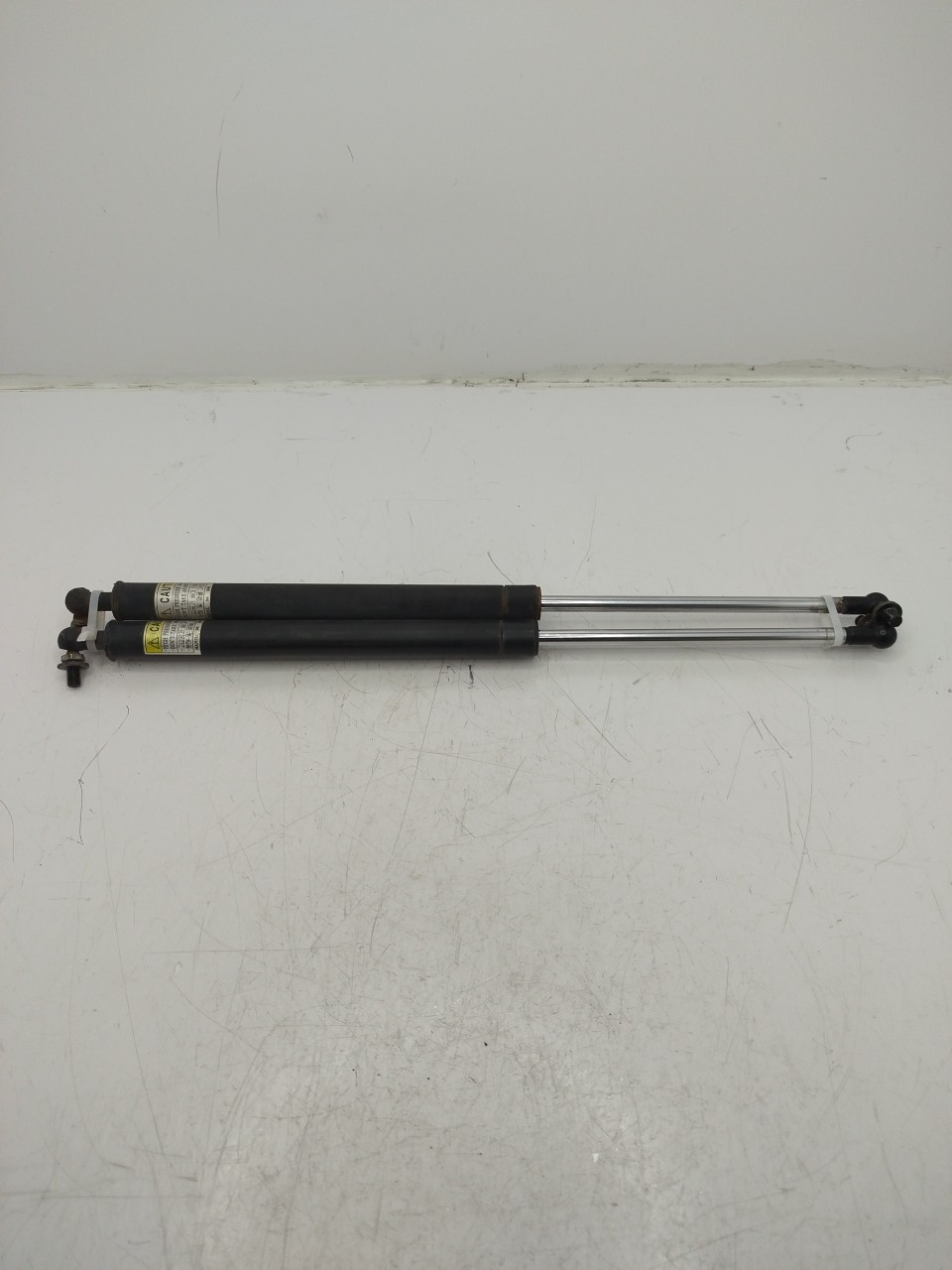 Amortecedor porta da mala DAEWOO LANOS  de 1997 a 0