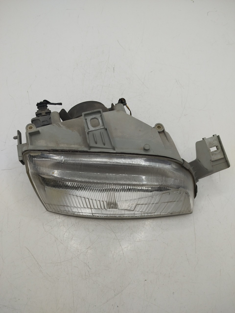 Farol/ Otica Dianteiro DTO FIAT PUNTO  de 1993 a 1999