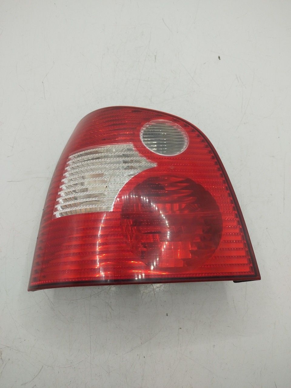 Farolim Stop Esq VOLKSWAGEN POLO  de 2001 a 2014