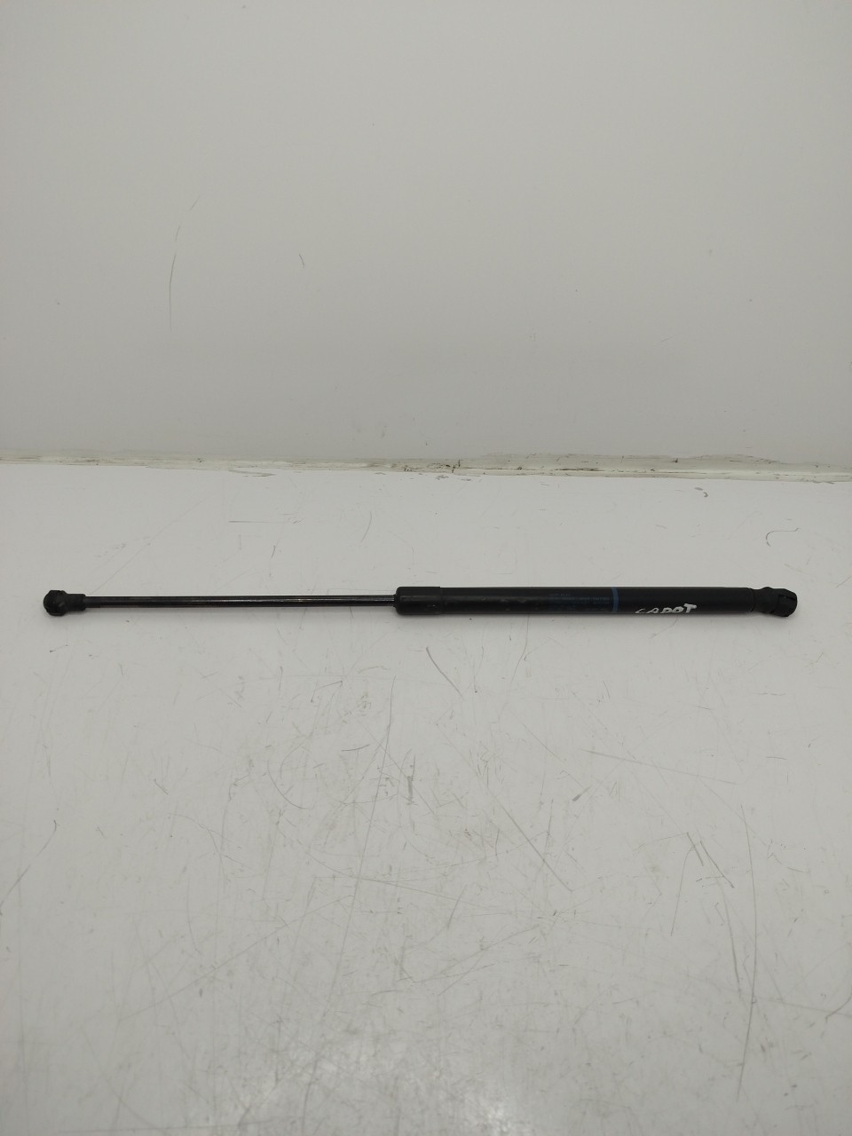 Amortecedor do capot VOLKSWAGEN POLO  de 2001 a 2014