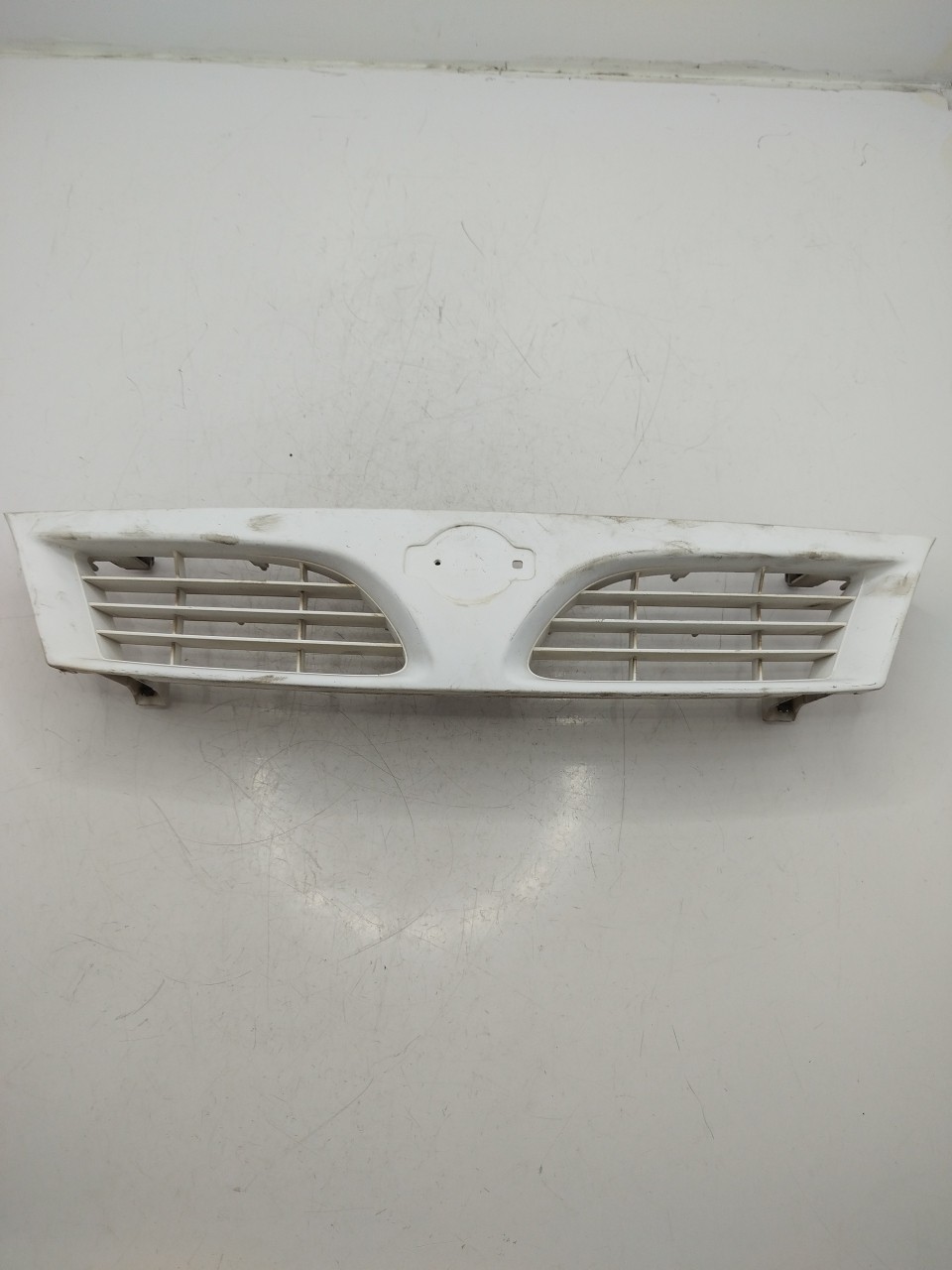 Grelha da Frente NISSAN ALMERA I Hatchback  de 1995 a 2001