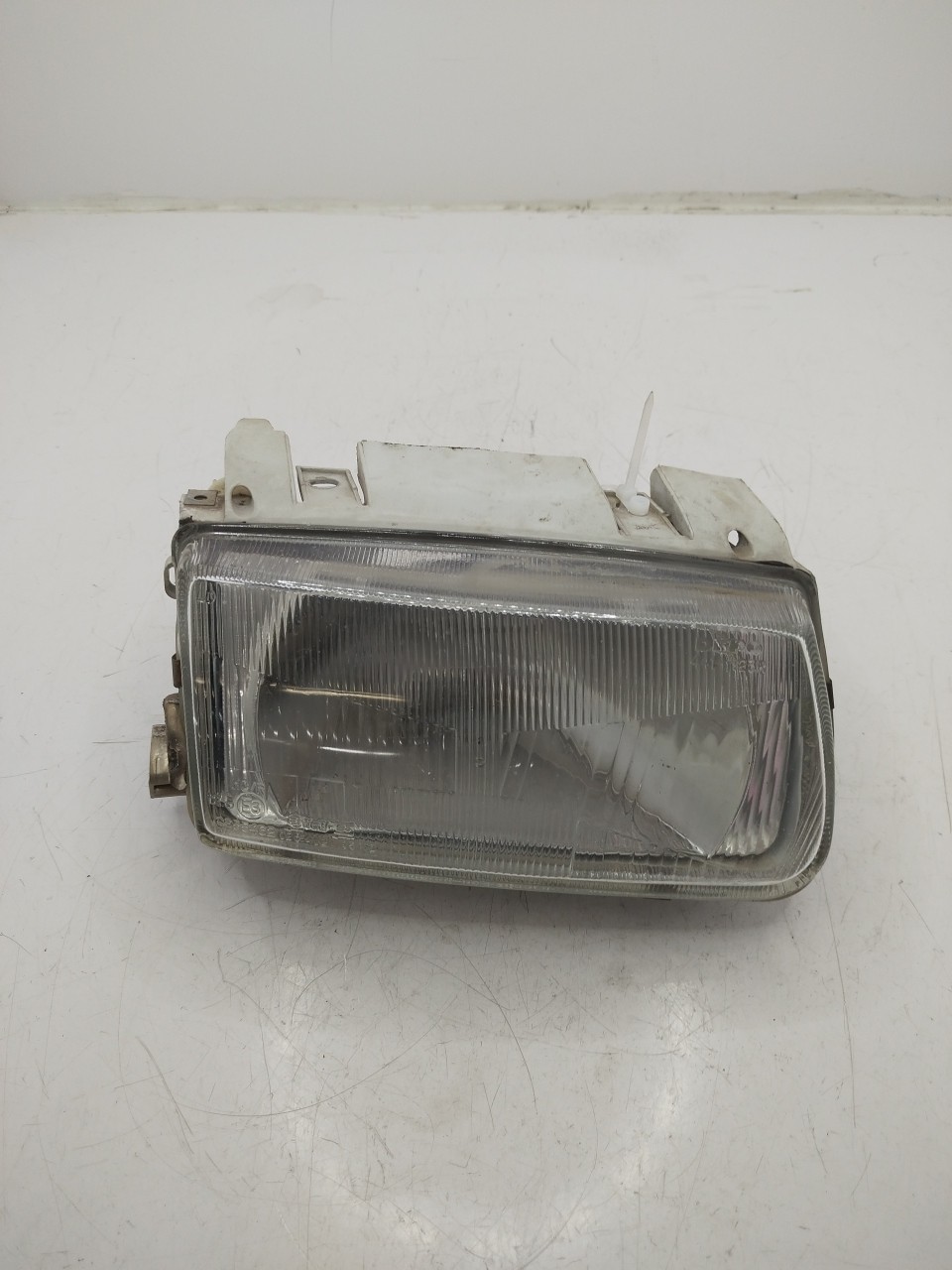 Farol/ Otica Dianteiro DTO VOLKSWAGEN Polo  de  a 