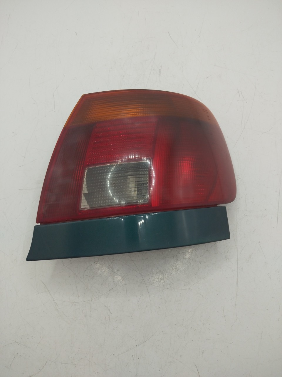 Farolim Stop Dto AUDI A4  de 1994 a 2001