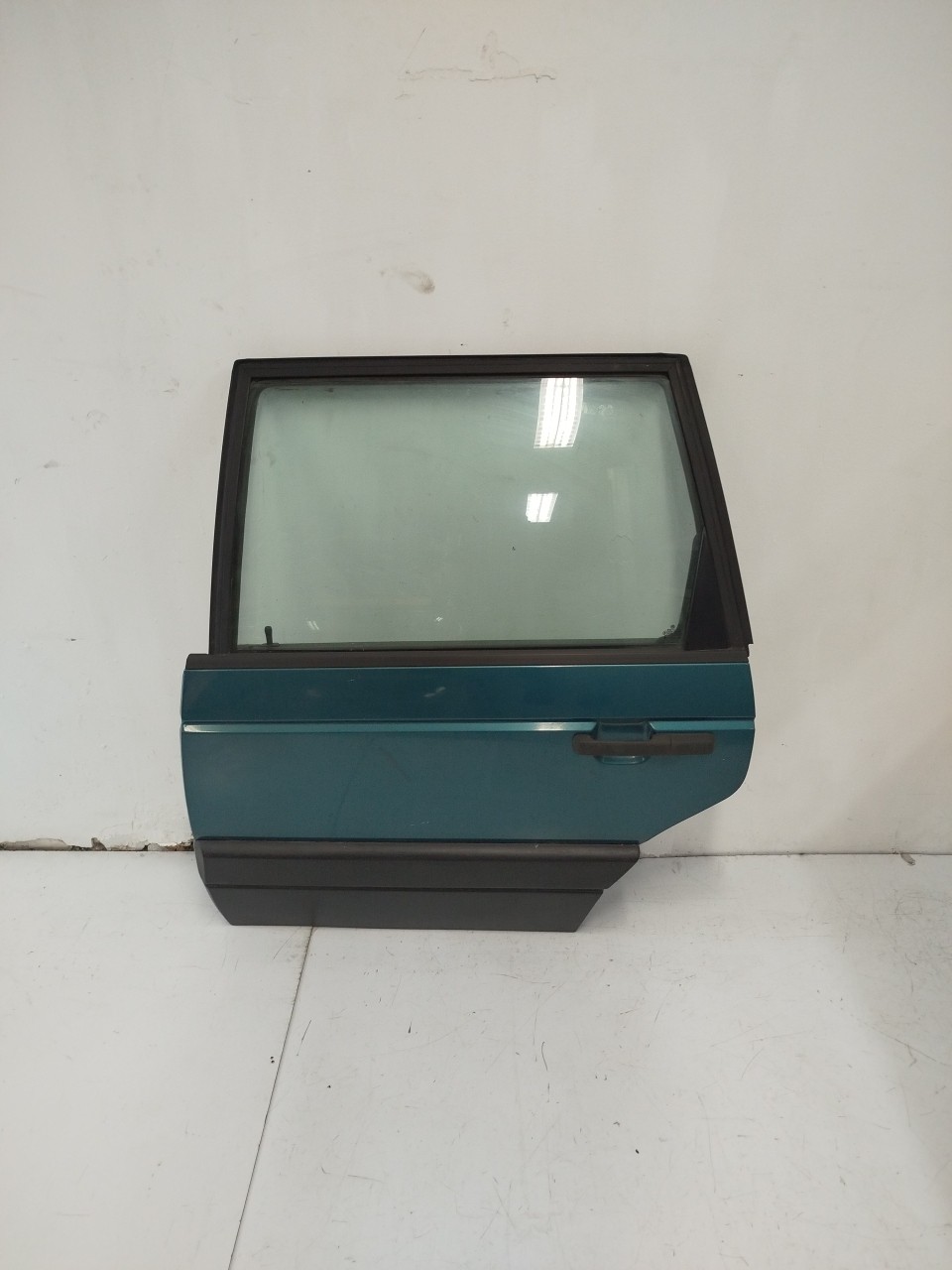 Porta Tras ESQ VOLKSWAGEN PASSAT  de 1988 a 1997