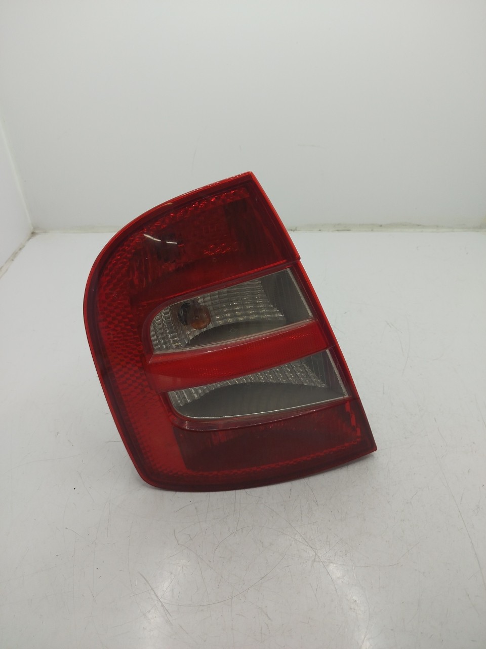 Farolim Stop Esq SKODA Fabia I Hatchback  de  a 