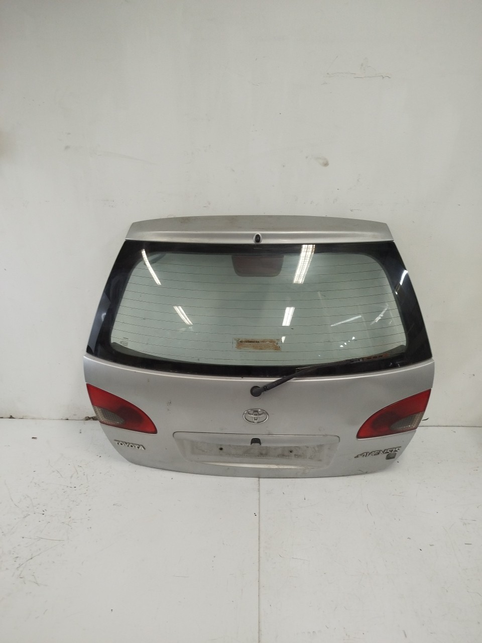 Porta da Mala TOYOTA AVENSIS  de 1997 a 2003