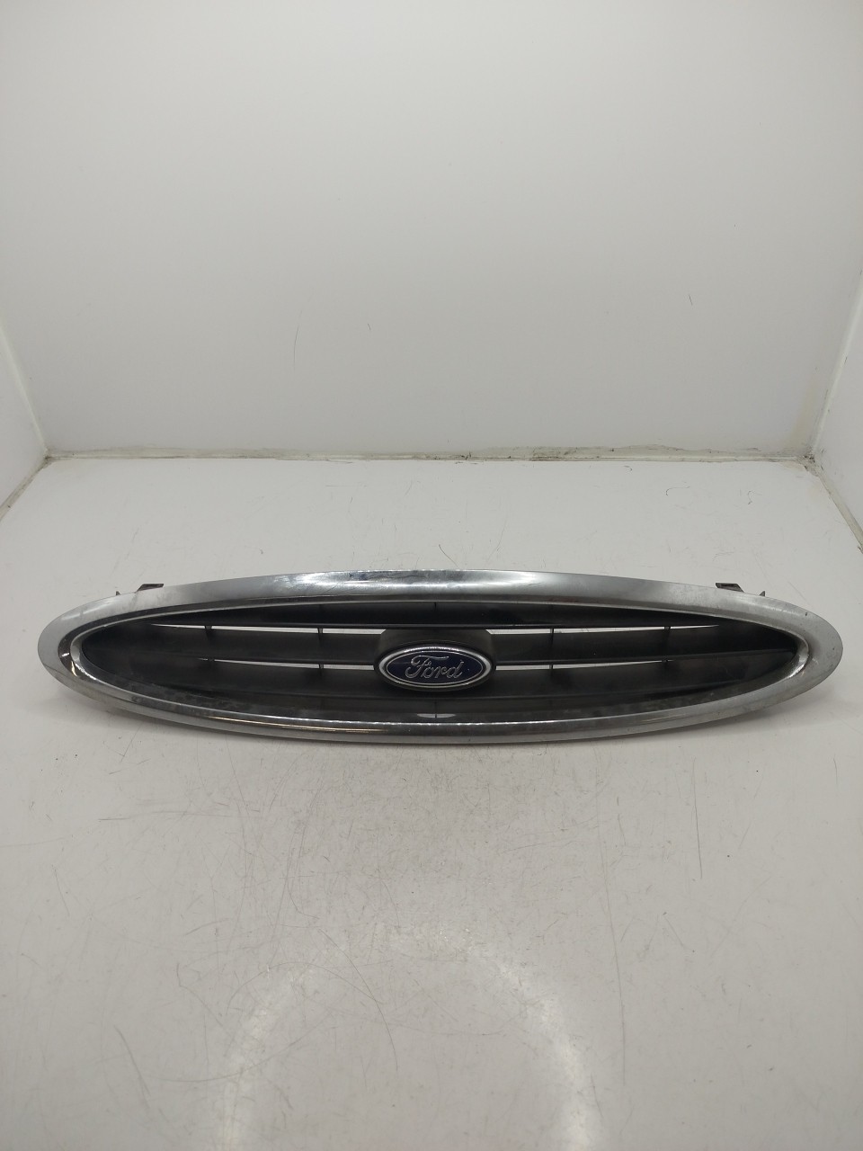 Grelha da Frente FORD Mondeo II Carrinha  de  a 