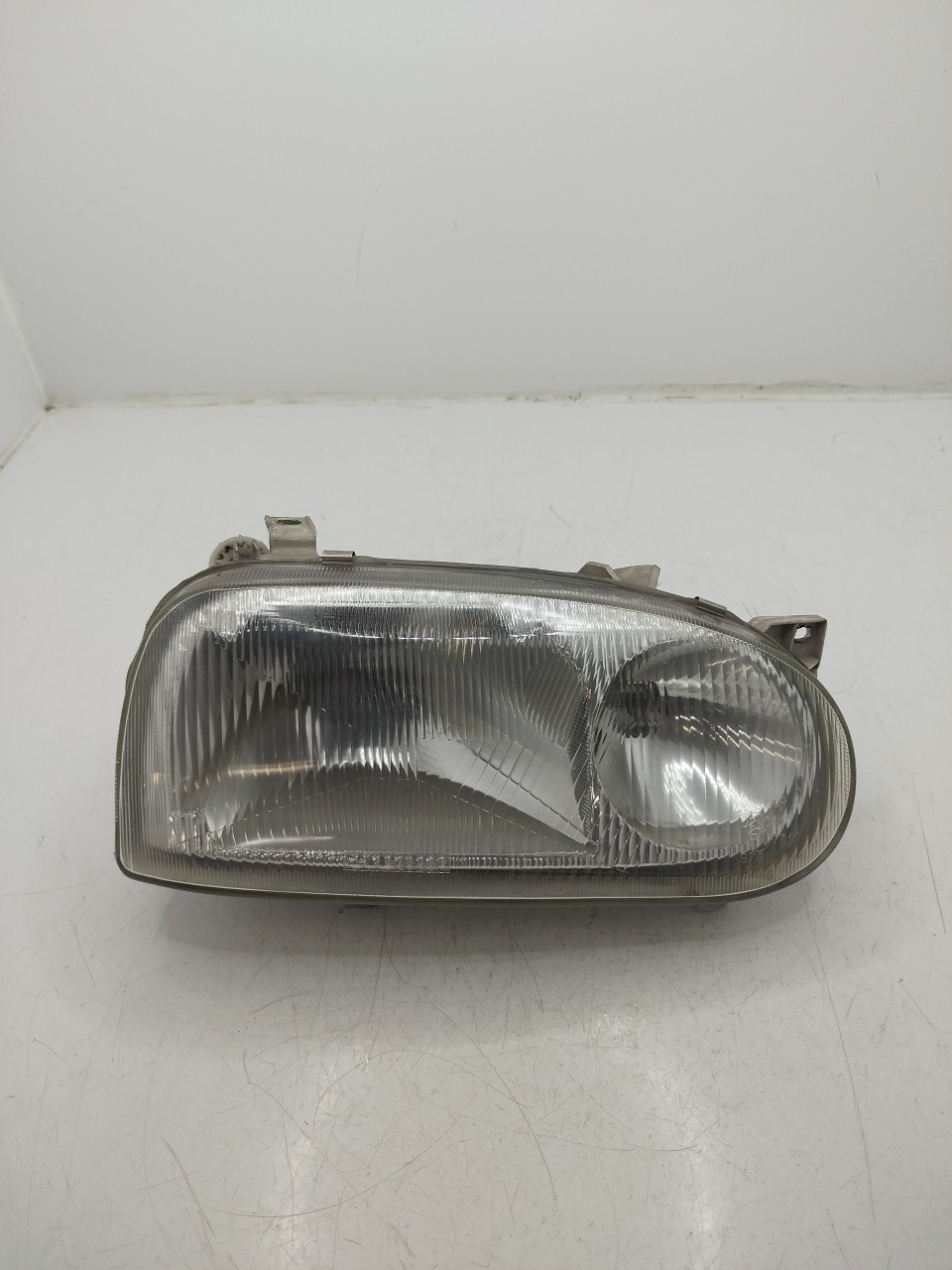 Farol/ Otica Dianteiro DTO VOLKSWAGEN GOLF III  de 1991 a 1998