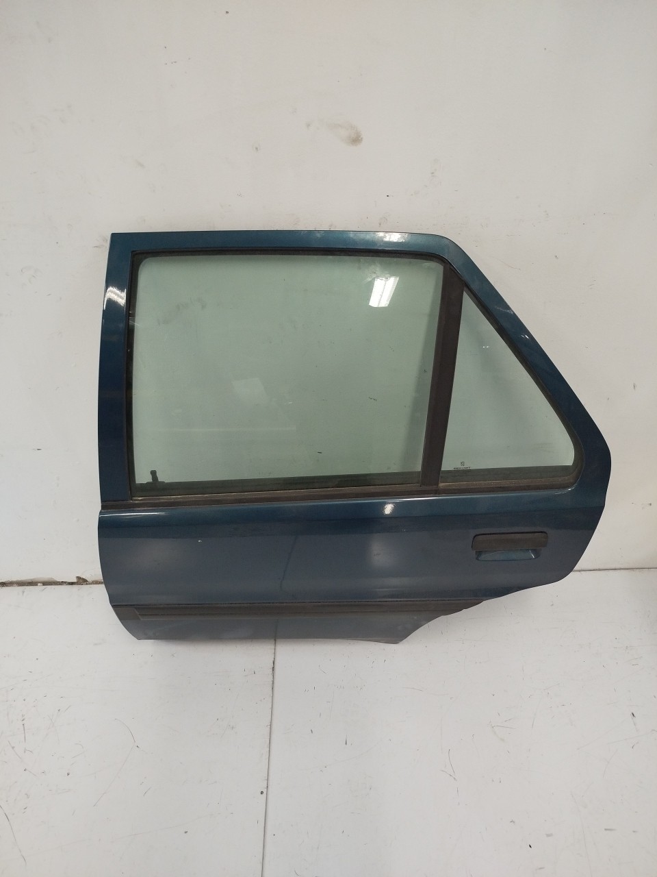 Porta Tras ESQ PEUGEOT 106 I  de 1991 a 1996