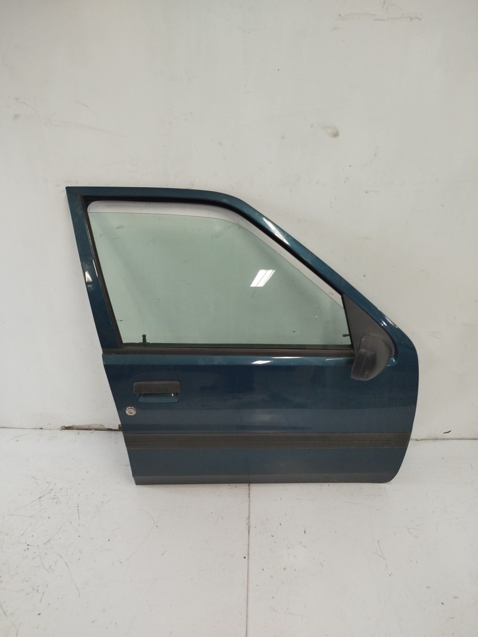 Porta Frente Dto PEUGEOT 106 I  de 1991 a 1996