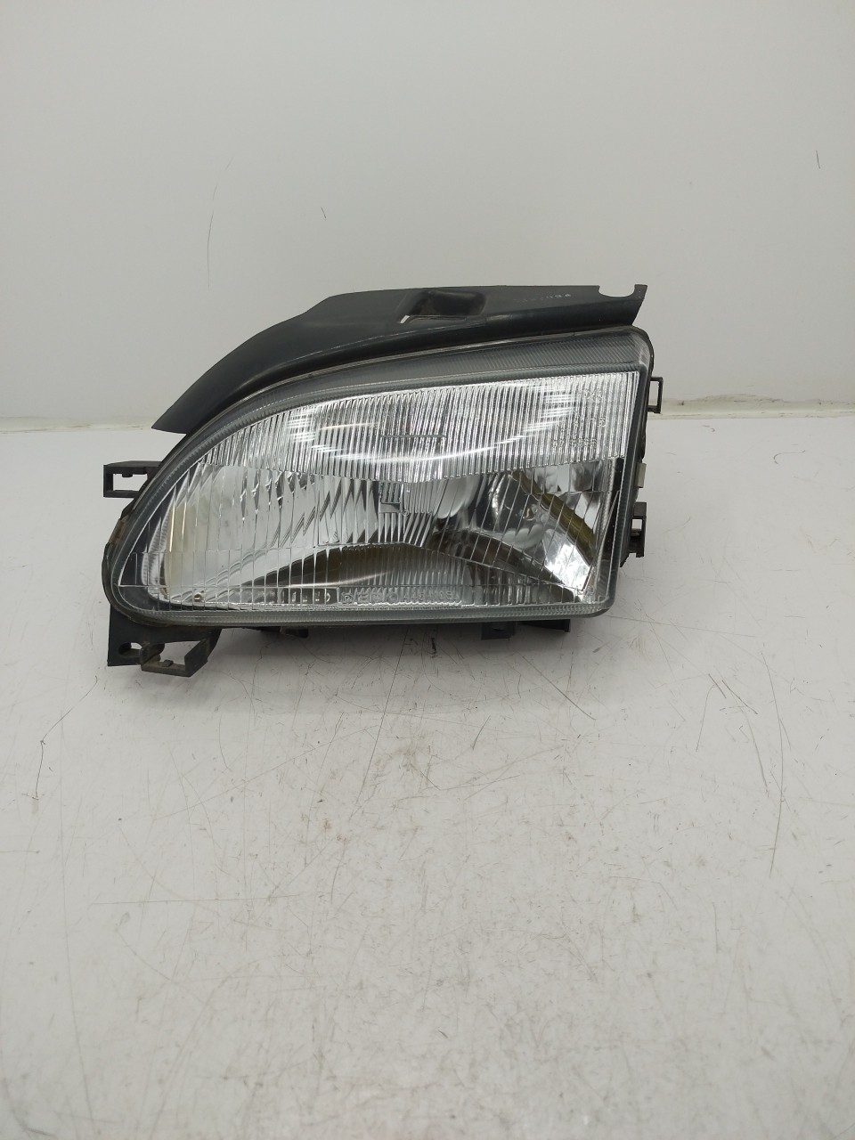 Farol/ Otica Dianteiro ESQ SEAT AROSA  de 1997 a 2004