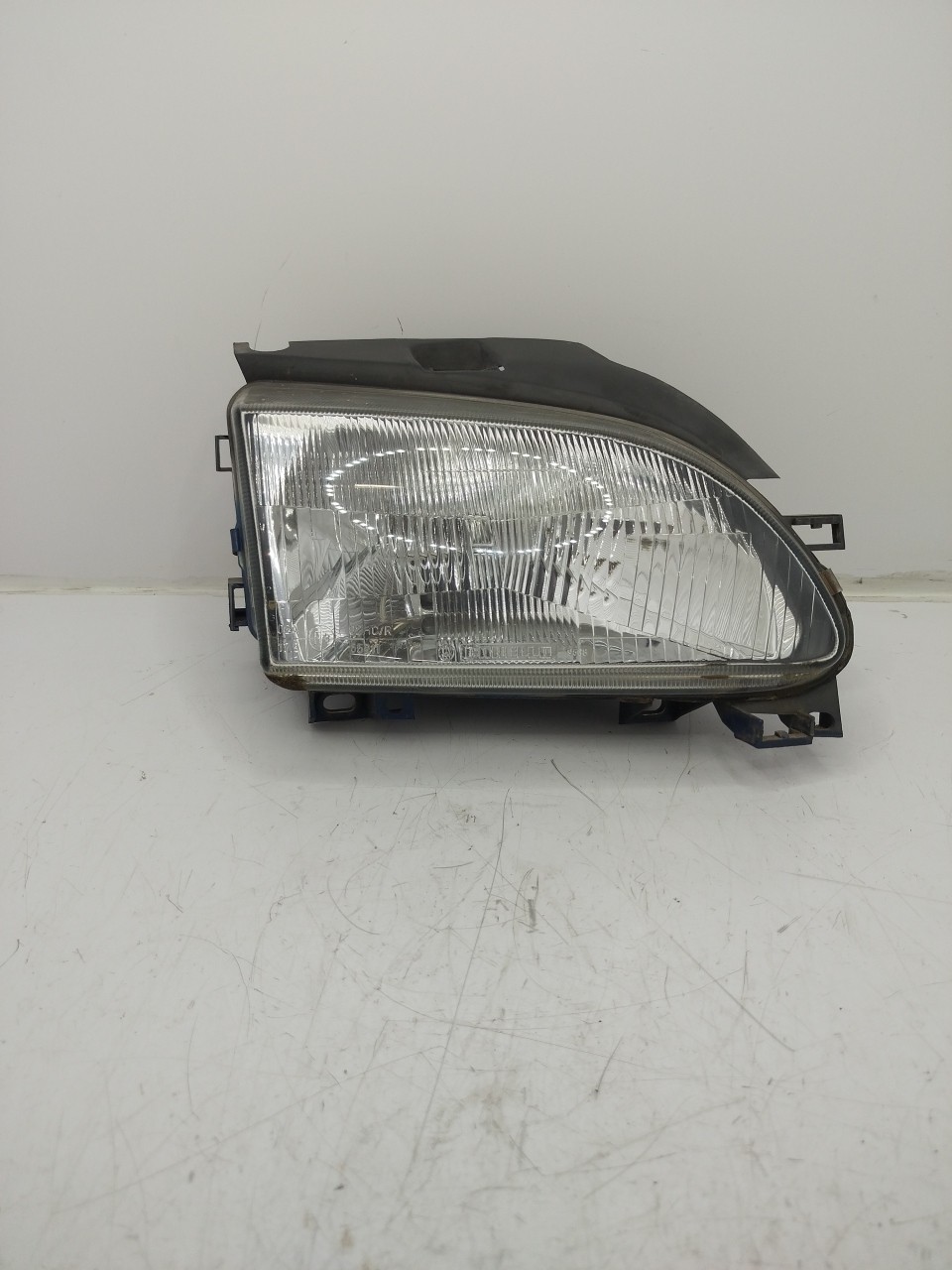 Farol/ Otica Dianteiro DTO SEAT AROSA  de 1997 a 2004