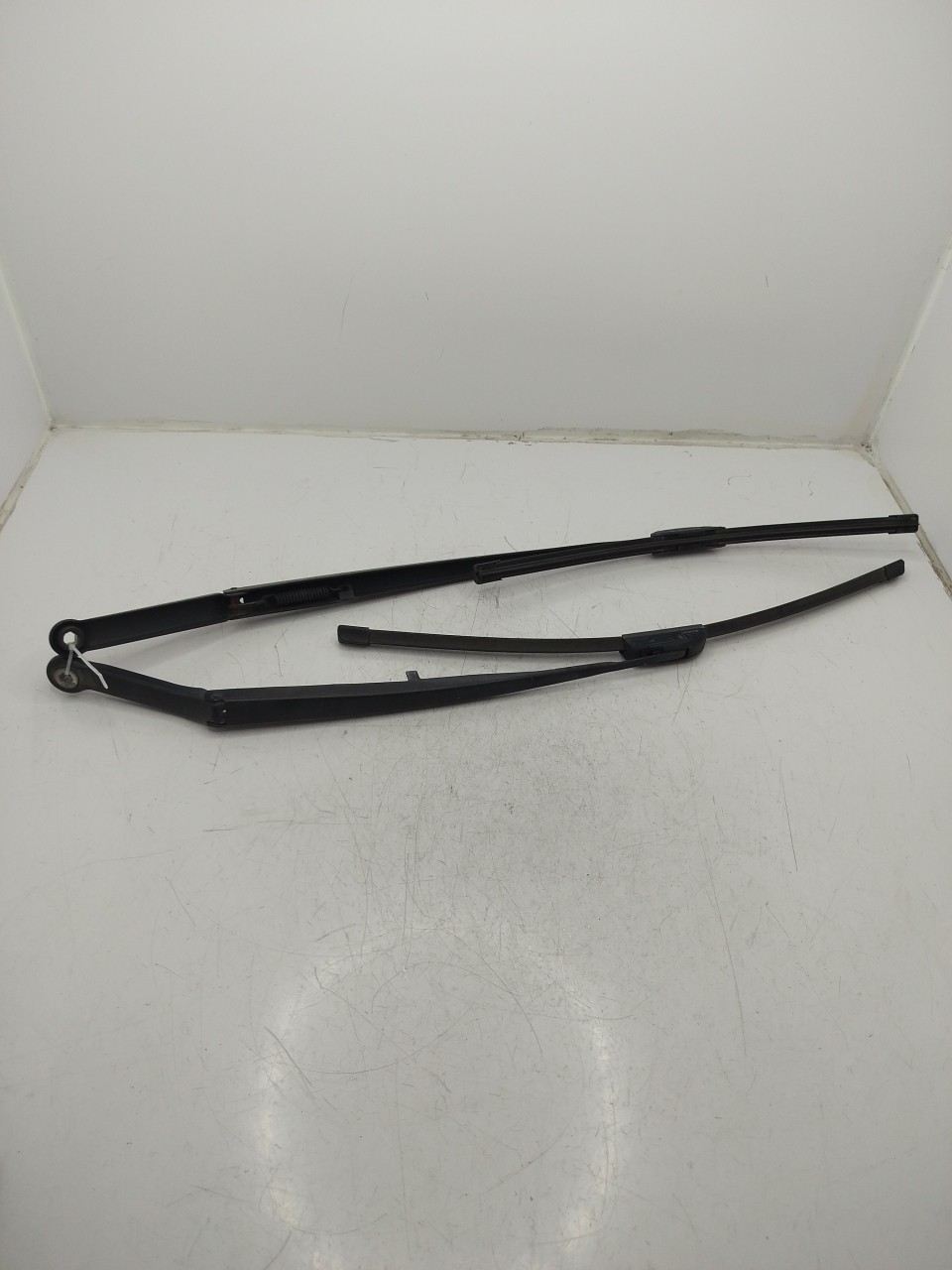Haste/Braço de escova Limpa Vidros BMW 3  de 1997 a 2005