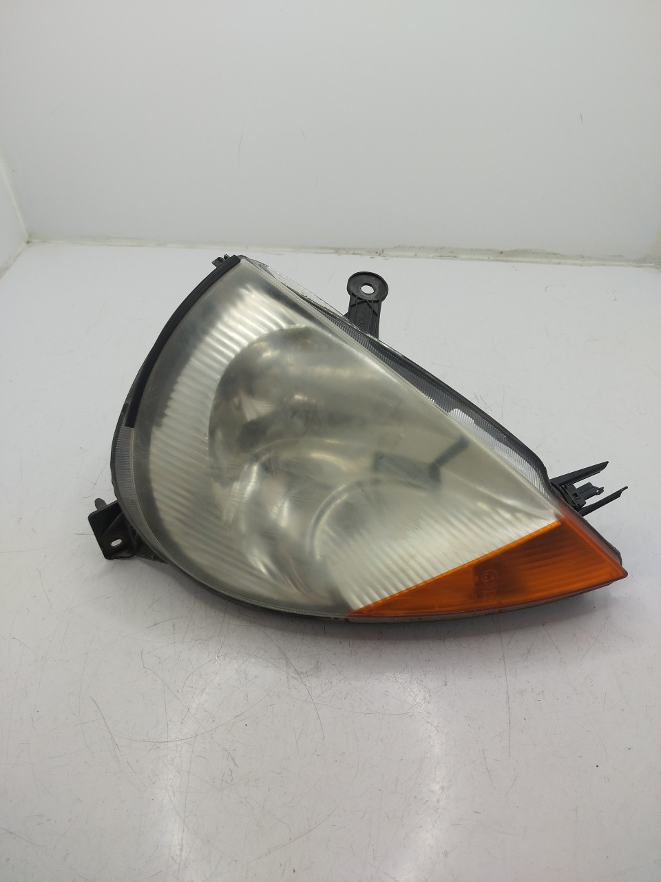 Farol/ Otica Dianteiro DTO FORD KA  de 1996 a 2008