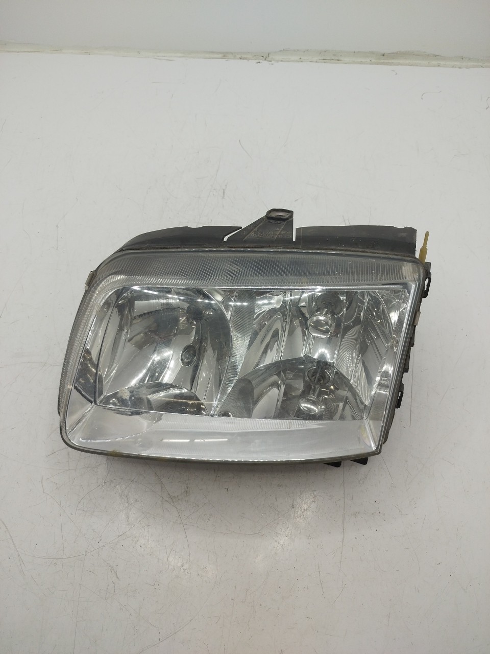 Farol/ Otica Dianteiro ESQ VOLKSWAGEN Polo  de  a 