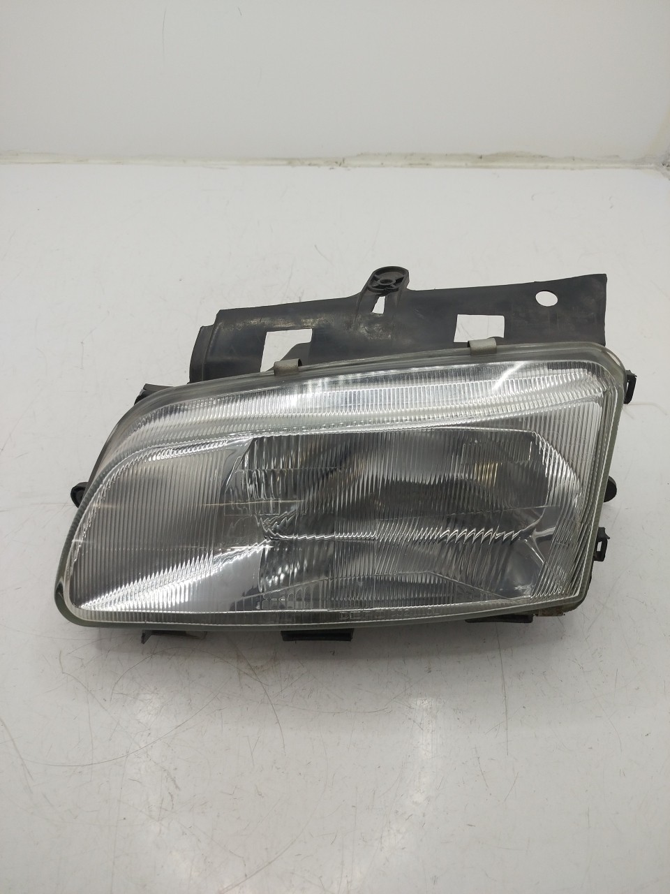 Farol/ Otica Dianteiro ESQ CITROEN Berlingo Van  de  a 