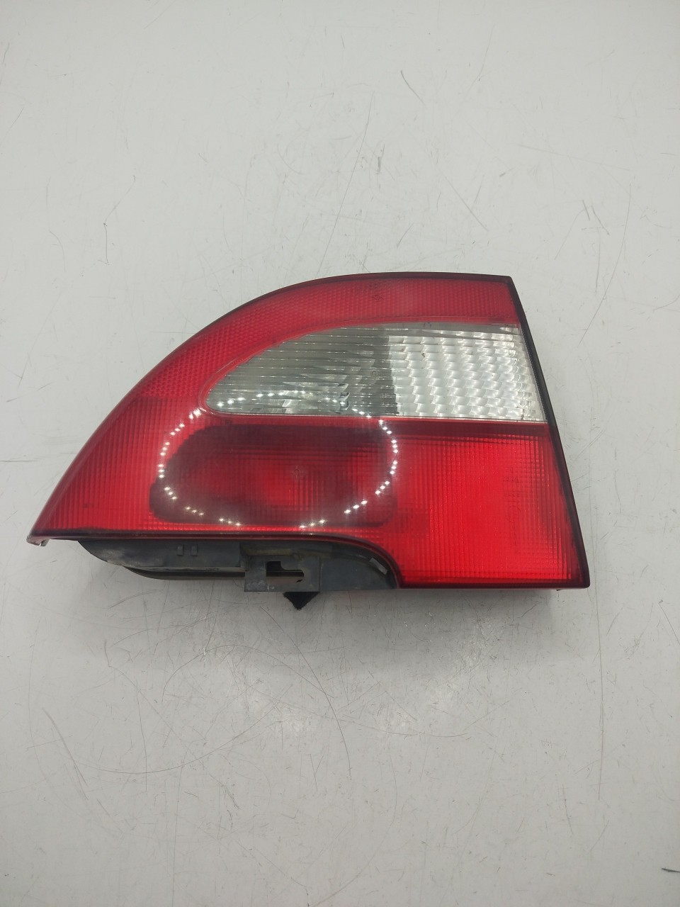 Farolim da Mala ESQ RENAULT MEGANE I Classic  de 1996 a 2008