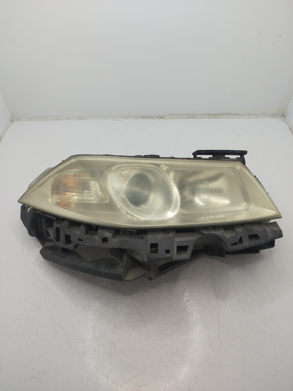 Farol/ Otica Dianteiro DTO RENAULT MEGANE II  de 2001 a 2012