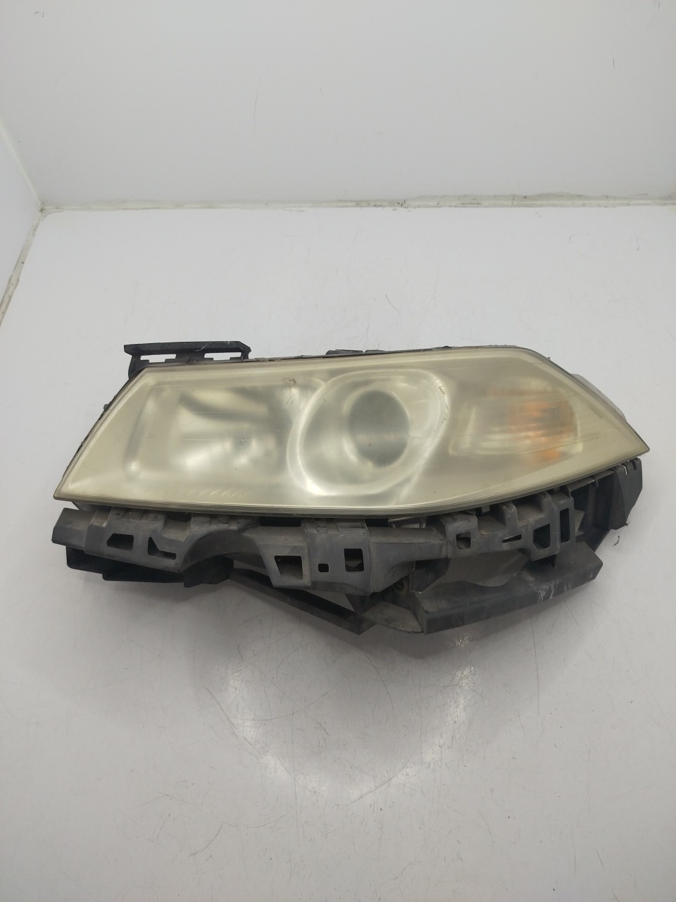 Farol/ Otica Dianteiro ESQ RENAULT MEGANE II  de 2001 a 2012