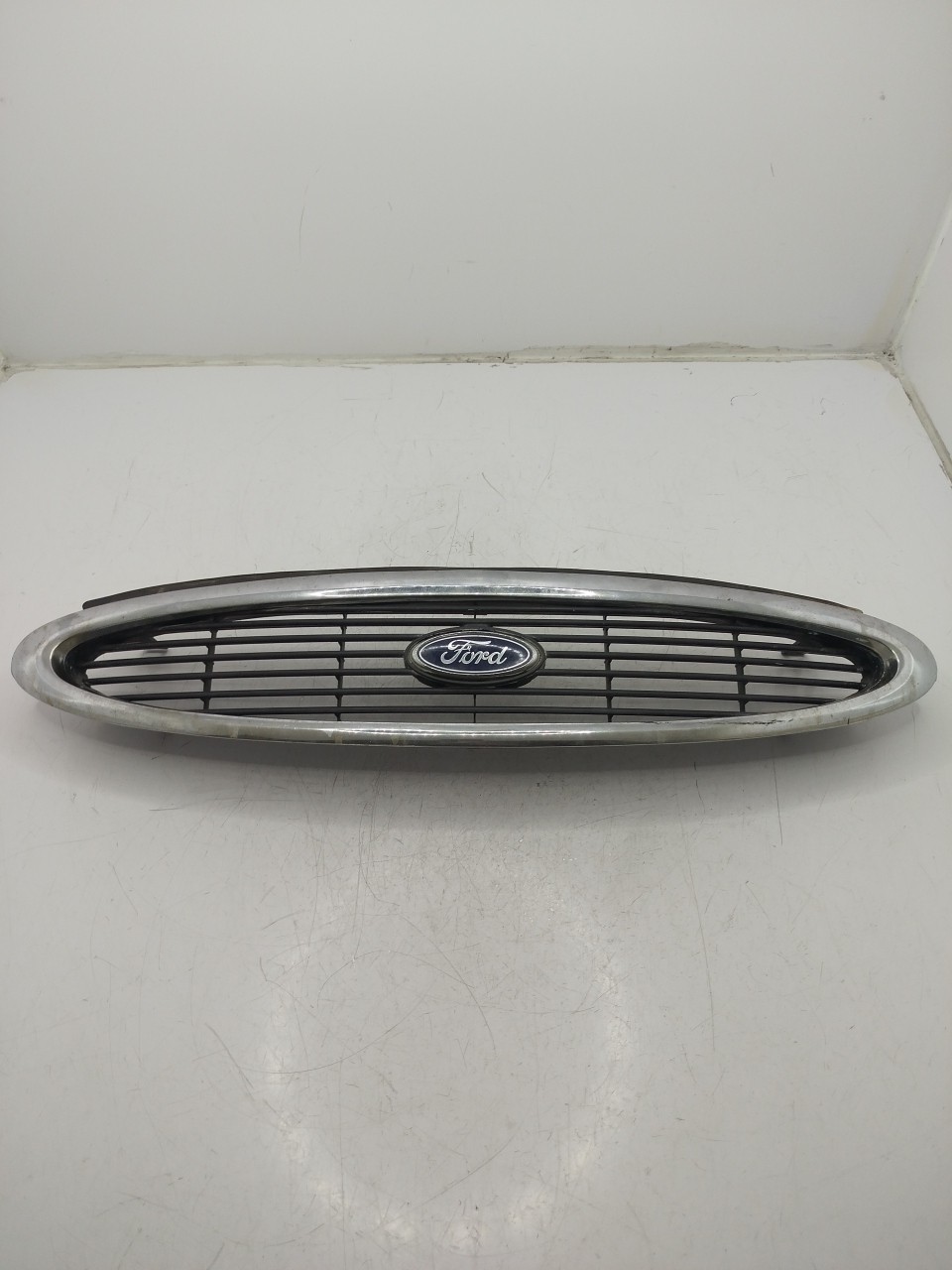 Grelha da Frente FORD Mondeo II Sedan  de  a 