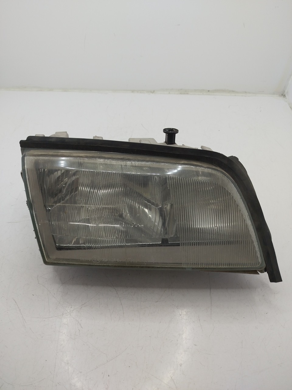 Farol/ Otica Dianteiro DTO MERCEDES-BENZ C-CLASS  de 1993 a 2000