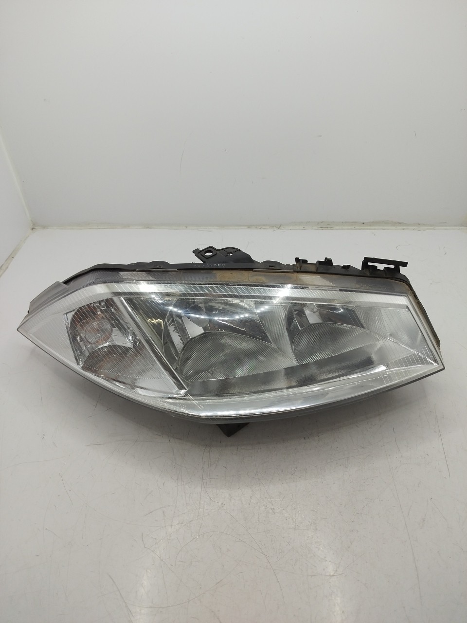 Farol/ Otica Dianteiro DTO RENAULT Megane II Break  de  a 