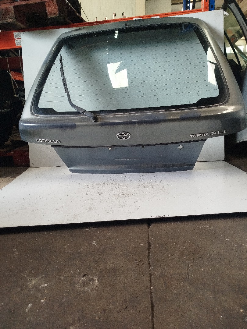 Porta da Mala TOYOTA COROLLA Compact (_E10_) | 92 - 99 Imagem-1