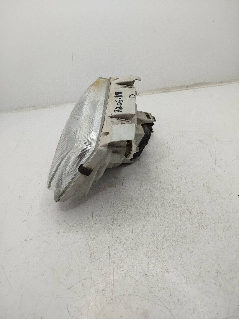 Farol/ Otica Dianteiro DTO VOLKSWAGEN Polo (6N) Imagem-1