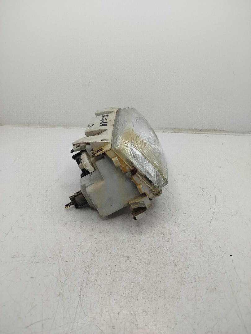 Farol/ Otica Dianteiro DTO VOLKSWAGEN Polo (6N) Imagem-3