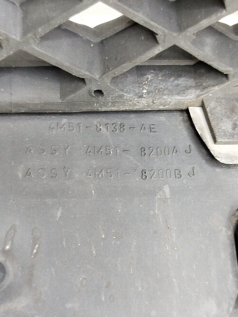 Grelha da Frente FORD Focus II Carrinha  de  a 