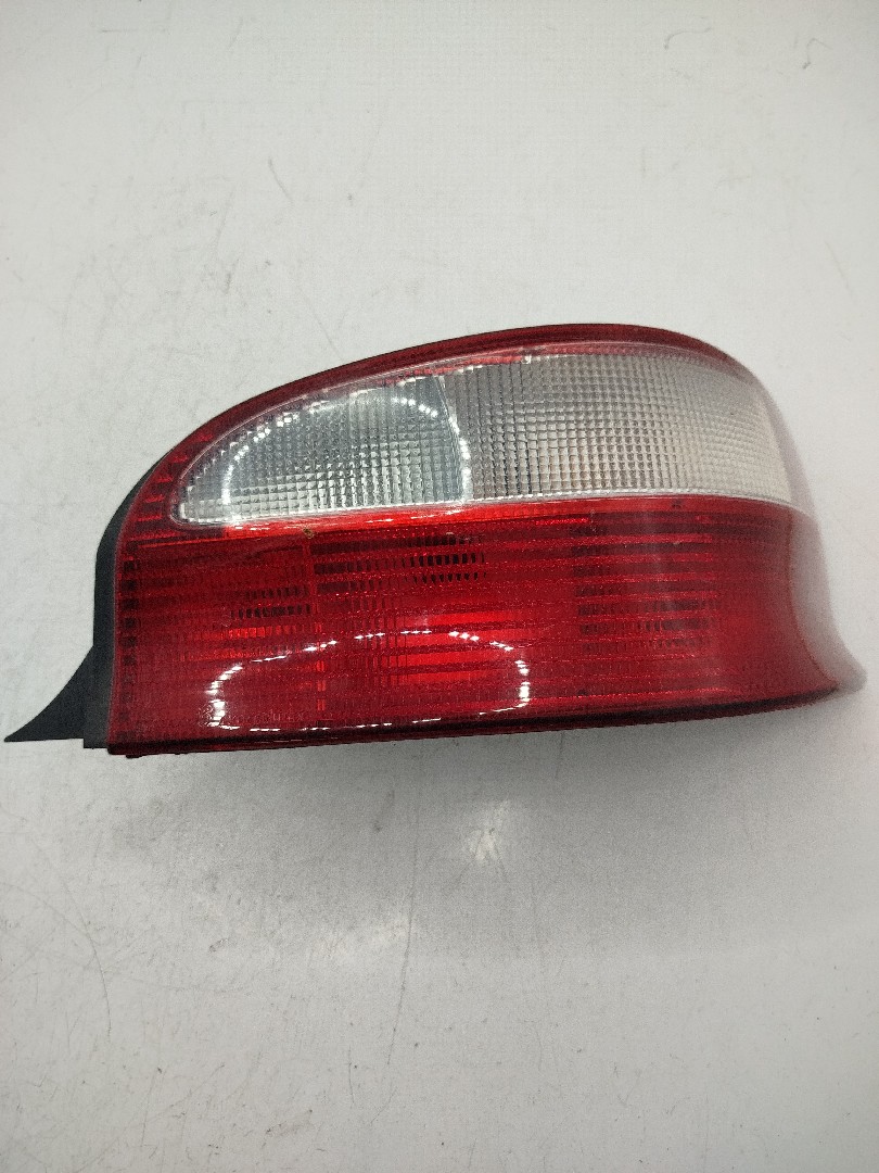 Farolim Stop Dto CITROEN SAXO  de 1996 a 2004