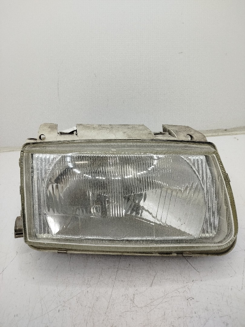 Farol/ Otica Dianteiro DTO VOLKSWAGEN Polo  de  a