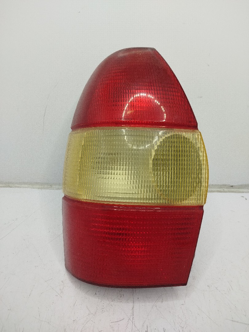 Farolim Stop Esq FIAT PALIO Weekend  de 1996 a 0