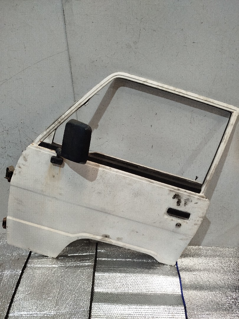 Porta Frente Esq MITSUBISHI L 300 / Delica II Chassis  de  a