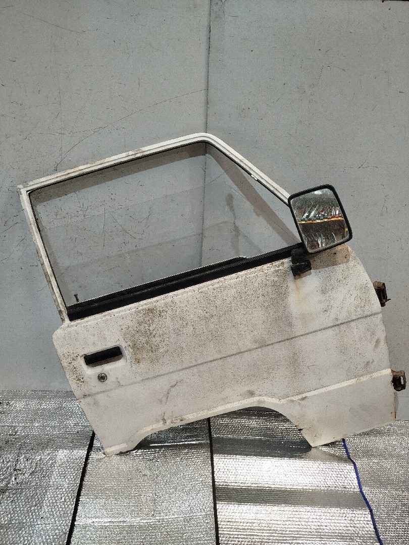 Porta Frente Dto MITSUBISHI L 300 / Delica II Chassis  de  a