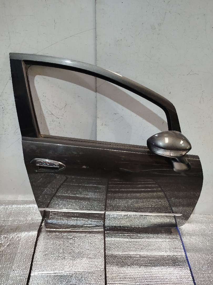 Porta Frente Dto FIAT LINEA  de 2006 a 0